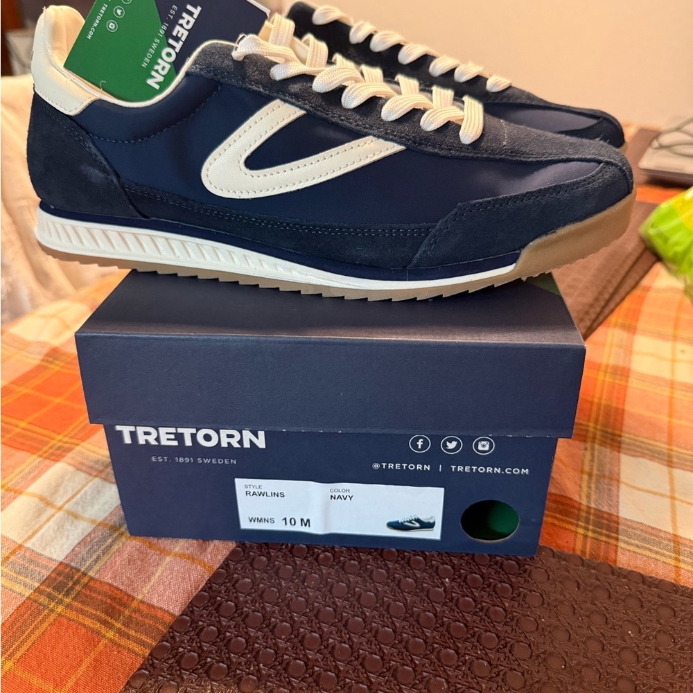 Tretorn Rawlins, Women’s Navy and Cream Sneakers
